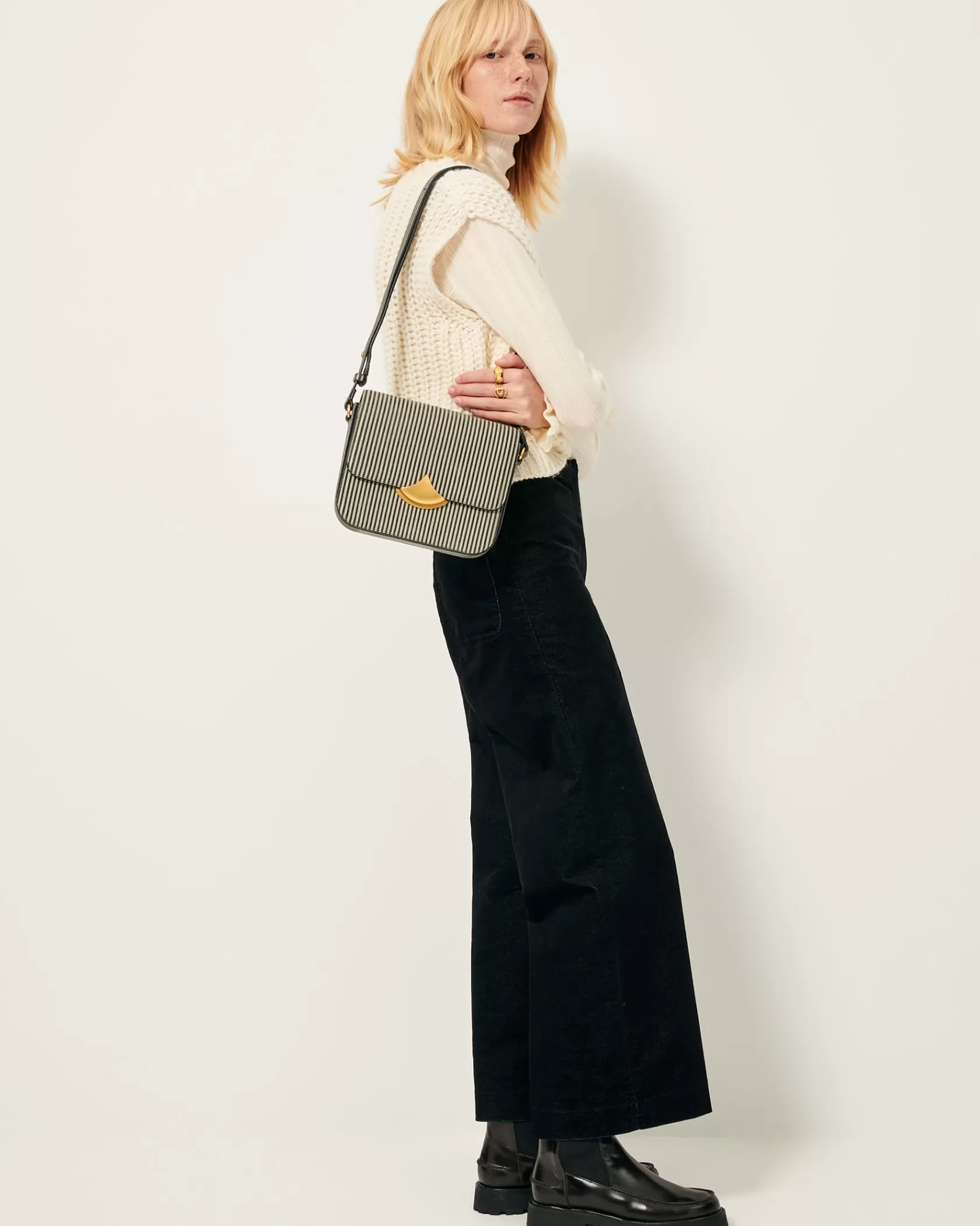 alvelvet_2.webp Sessùn Alvelvet Black Hot