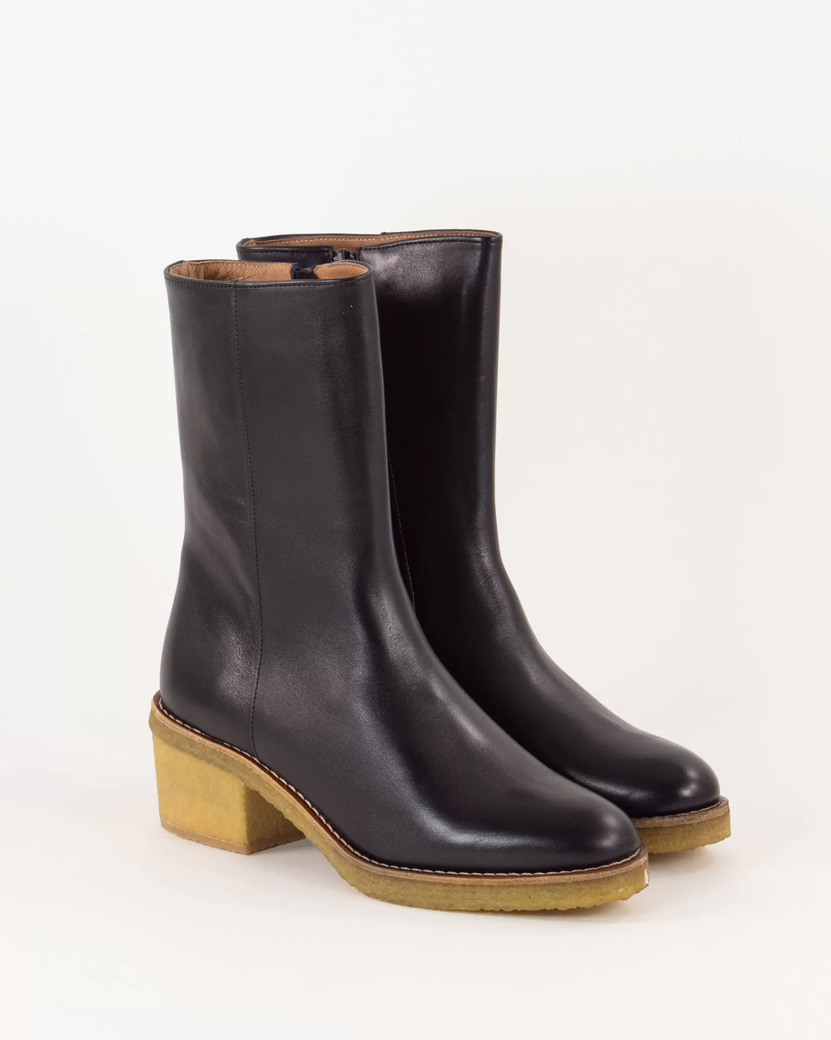 Sessùn Gustavien Black Leather Shop